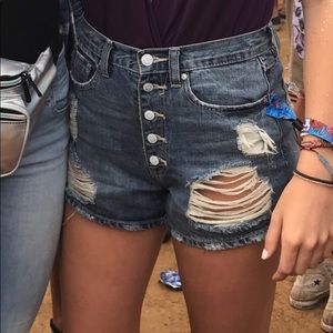Vigoss ripped jean shorts